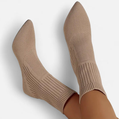 Harrington | Women’s Pointed-Toe Chelsea Boots